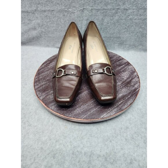 Anne Klein Brown Leather Kitten Heals With Buckle Detail Size 8 - Picture 1 of 14